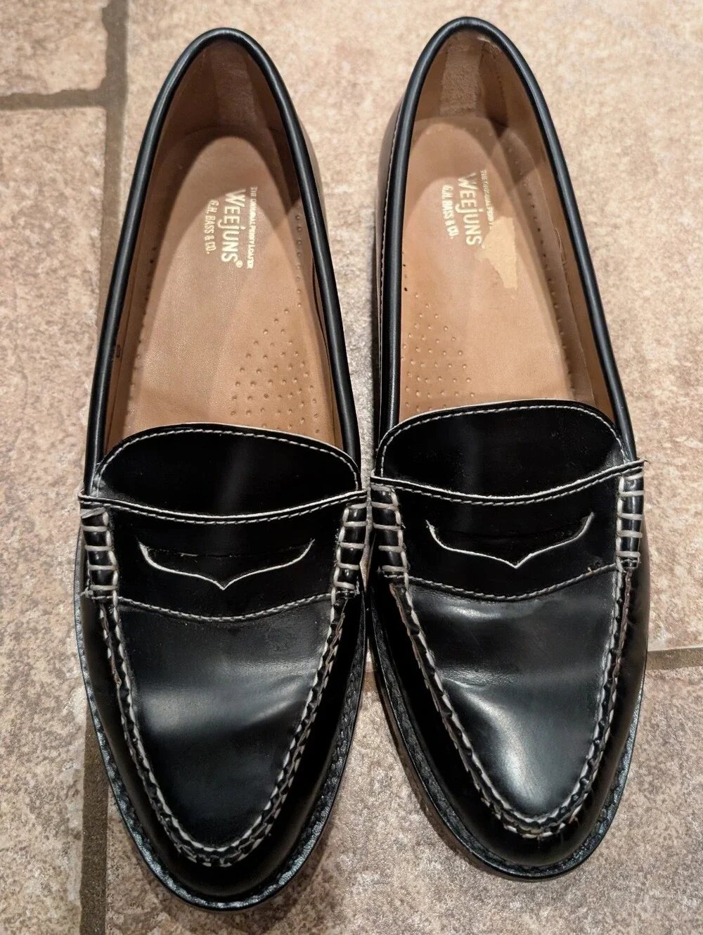 G.H. Bass & Co. Weejuns penny loafers Size 7